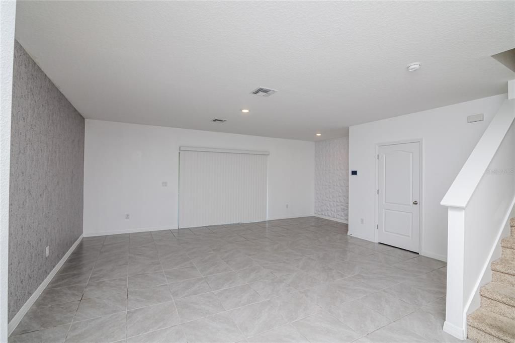 Active With Contract: $2,490 (3 beds, 2 baths, 1530 Square Feet)