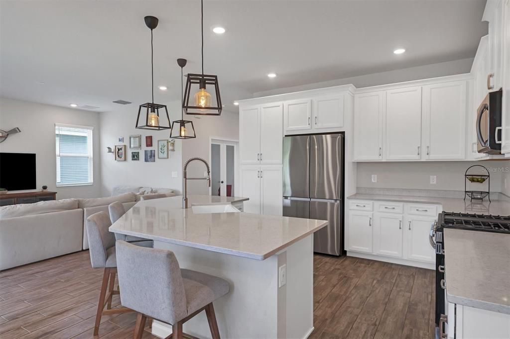 Active With Contract: $529,000 (4 beds, 3 baths, 2532 Square Feet)