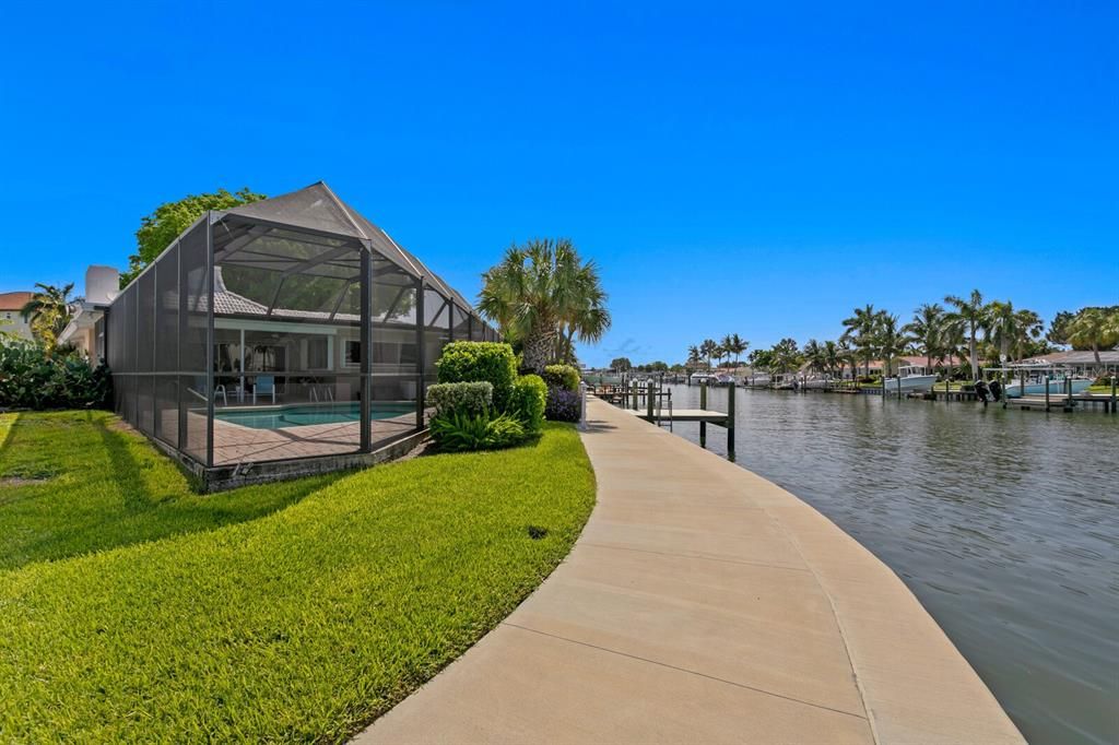 For Sale: $1,700,000 (3 beds, 2 baths, 2108 Square Feet)