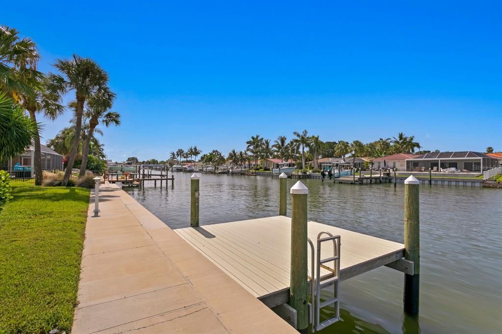 For Sale: $1,700,000 (3 beds, 2 baths, 2108 Square Feet)