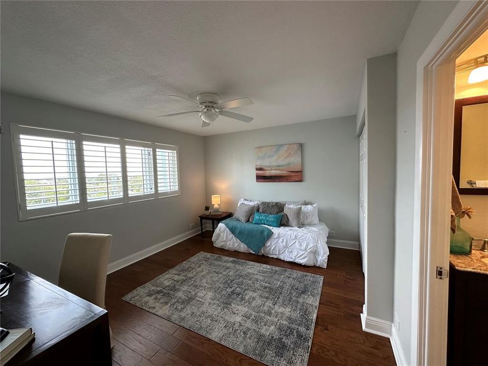 Active With Contract: $3,600 (2 beds, 2 baths, 1200 Square Feet)