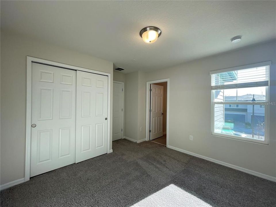 For Rent: $2,550 (3 beds, 2 baths, 1570 Square Feet)