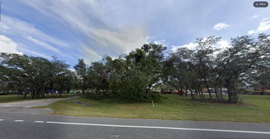 待售: $49,000 (1.23 acres)