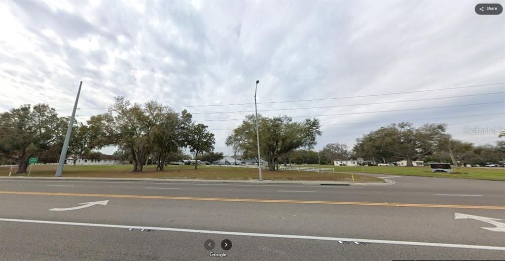 待售: $49,000 (1.26 acres)