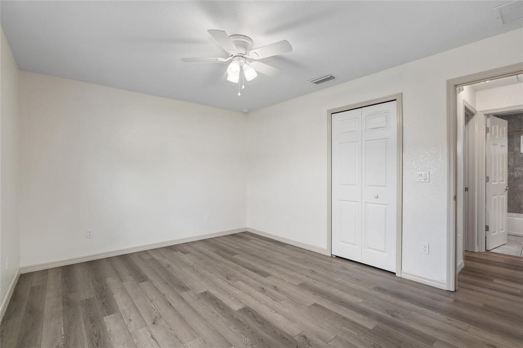 Active With Contract: $1,700 (3 beds, 2 baths, 1362 Square Feet)