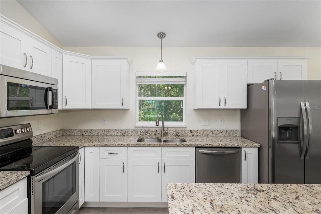 Active With Contract: $1,700 (3 beds, 2 baths, 1362 Square Feet)