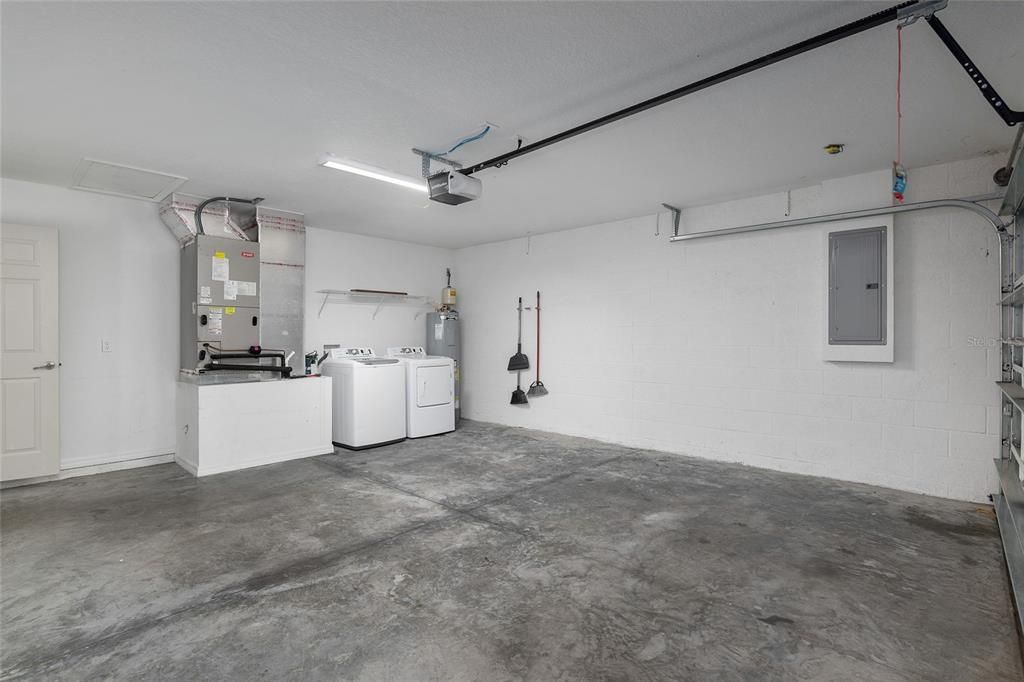 Active With Contract: $1,700 (3 beds, 2 baths, 1362 Square Feet)