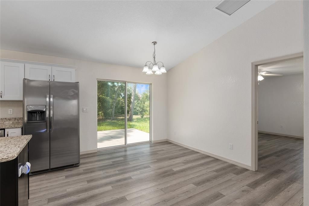 Active With Contract: $1,700 (3 beds, 2 baths, 1362 Square Feet)