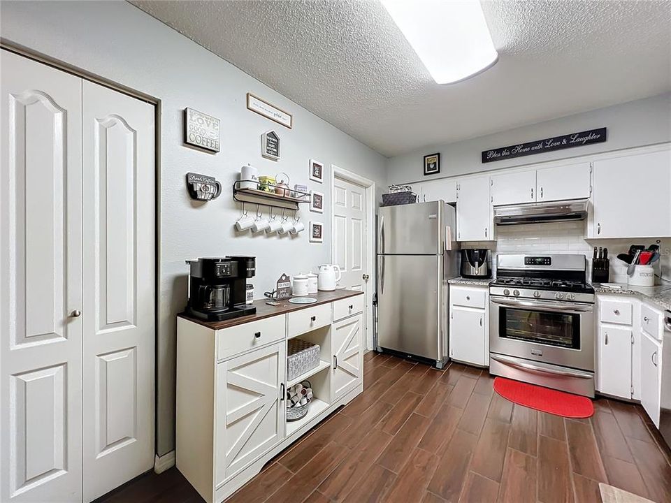 For Sale: $239,900 (3 beds, 2 baths, 1312 Square Feet)