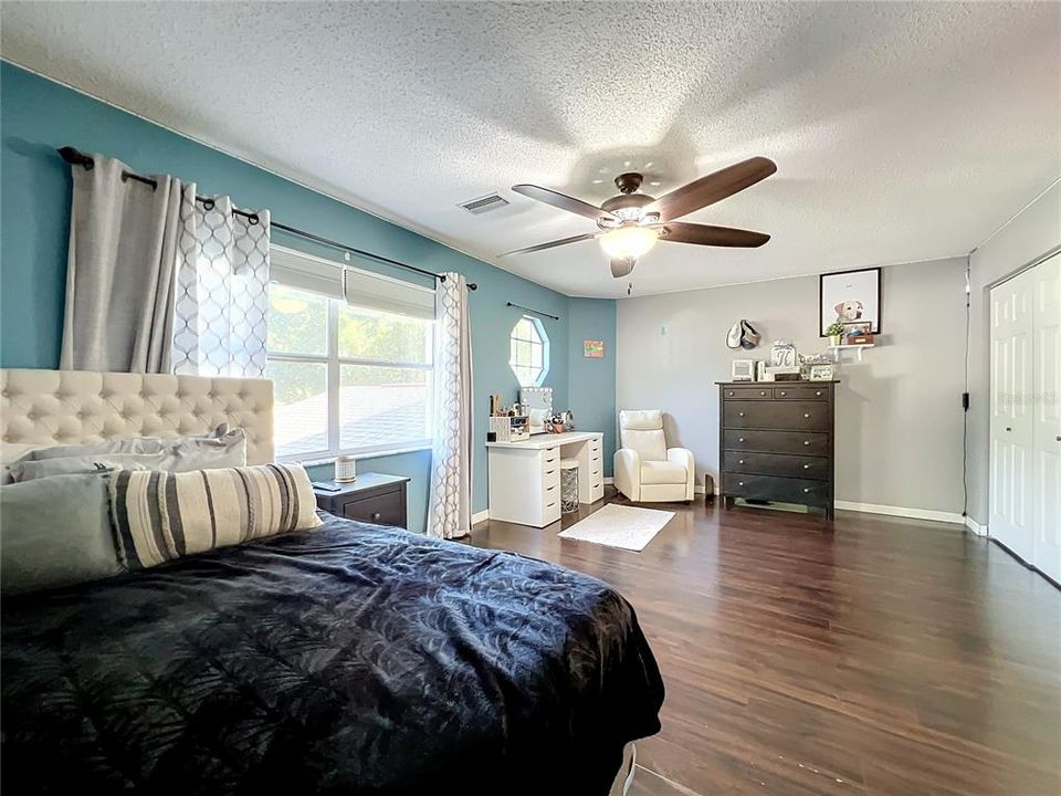 For Sale: $239,900 (3 beds, 2 baths, 1312 Square Feet)