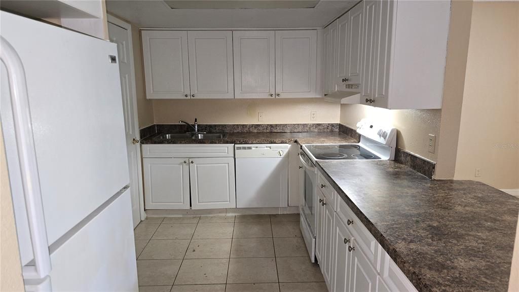 For Rent: $1,550 (2 beds, 2 baths, 905 Square Feet)