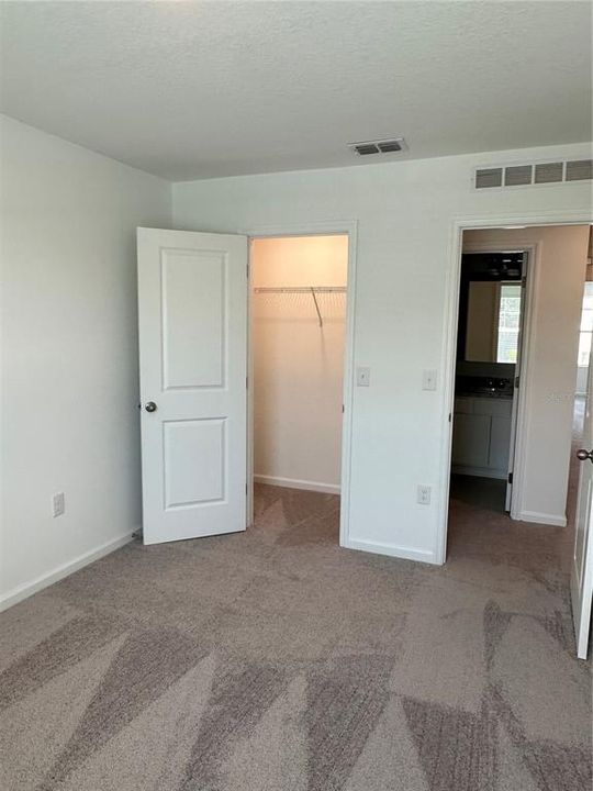 For Rent: $2,200 (3 beds, 2 baths, 1594 Square Feet)