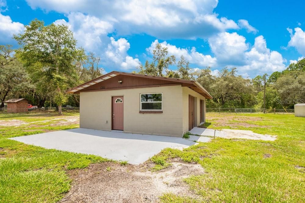 For Sale: $375,000 (3 beds, 2 baths, 2100 Square Feet)