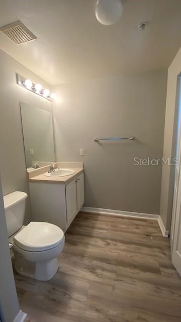 Active With Contract: $1,675 (1 beds, 1 baths, 1032 Square Feet)