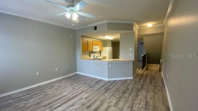 Active With Contract: $1,675 (1 beds, 1 baths, 1032 Square Feet)