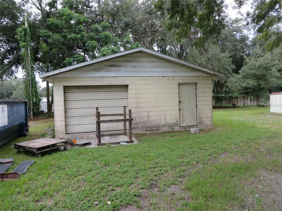 For Sale: $265,000 (3 beds, 2 baths, 1152 Square Feet)