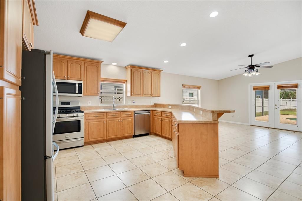 Kitchen/Living Room Combo