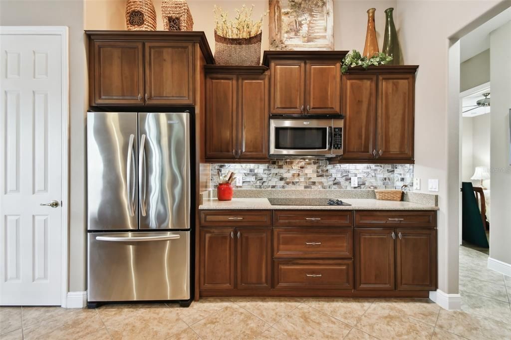 Solid wood cabinets and Stove Top