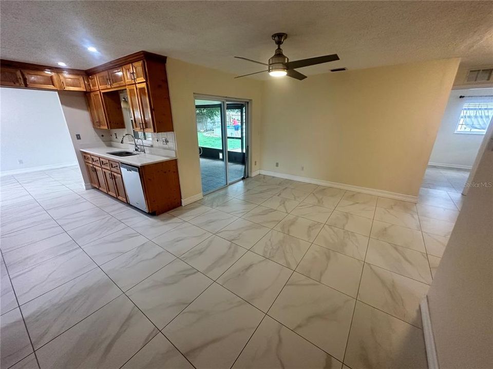 Living room/sitting area