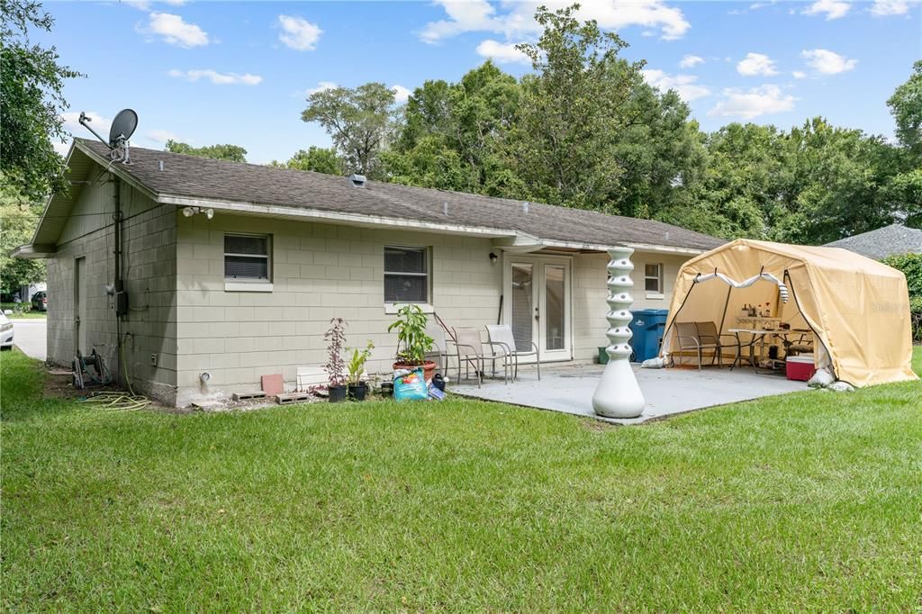 Active With Contract: $245,000 (3 beds, 2 baths, 1096 Square Feet)