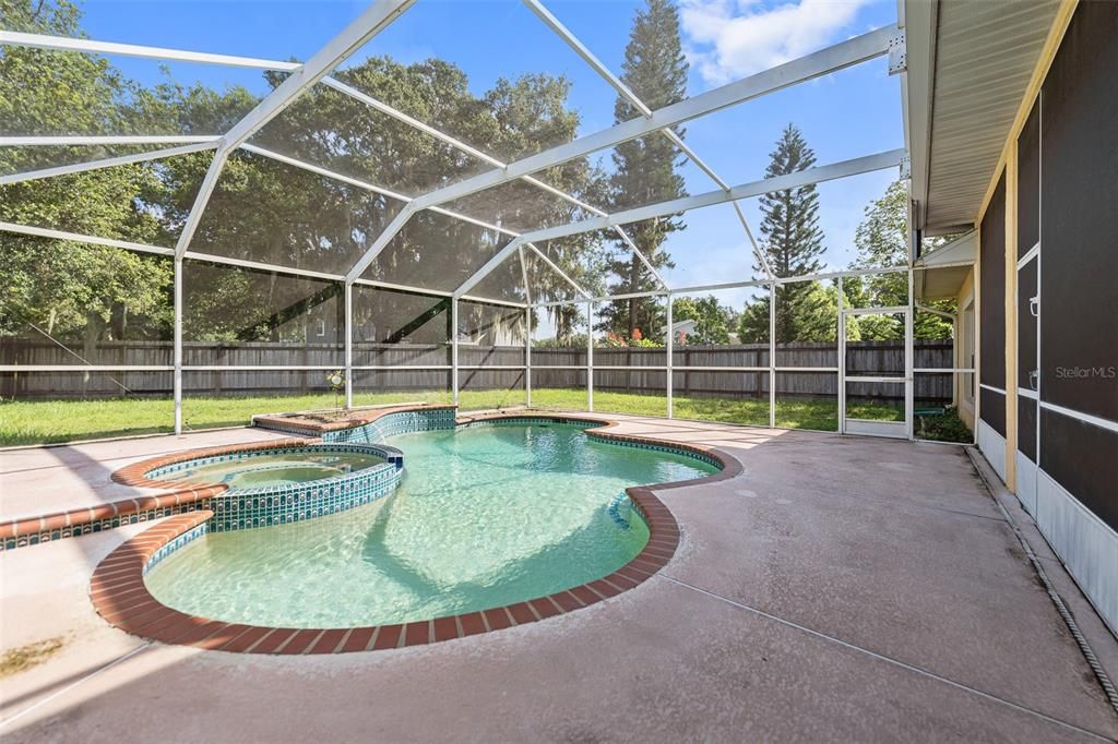 Screened pool