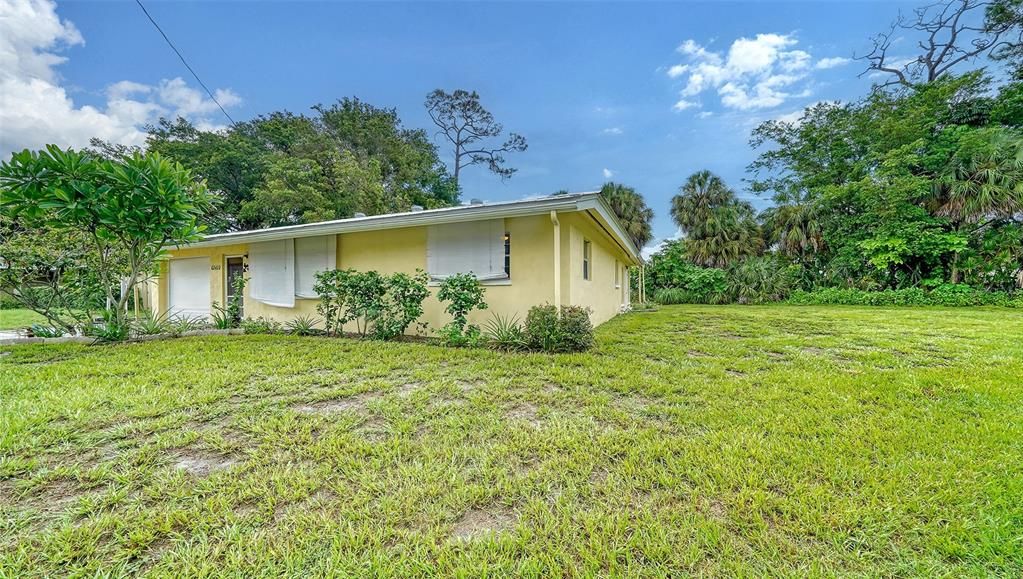 Vendido Recientemente: $299,900 (3 camas, 3 baños, 1742 Pies cuadrados)