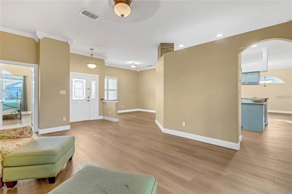 For Sale: $449,000 (3 beds, 2 baths, 2217 Square Feet)