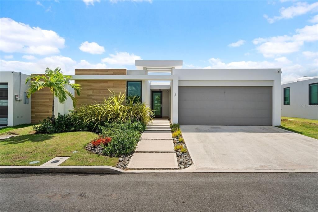 Recently Sold: $750,000 (3 beds, 2 baths, 1584 Square Feet)