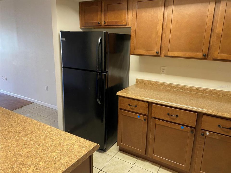 For Sale: $119,000 (2 beds, 1 baths, 912 Square Feet)