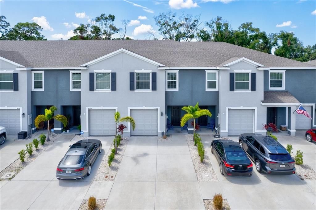 Active With Contract: $399,900 (3 beds, 2 baths, 1724 Square Feet)