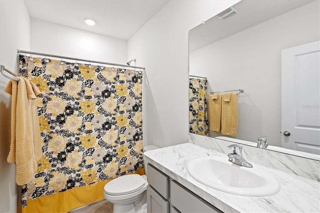 Active With Contract: $399,900 (3 beds, 2 baths, 1724 Square Feet)