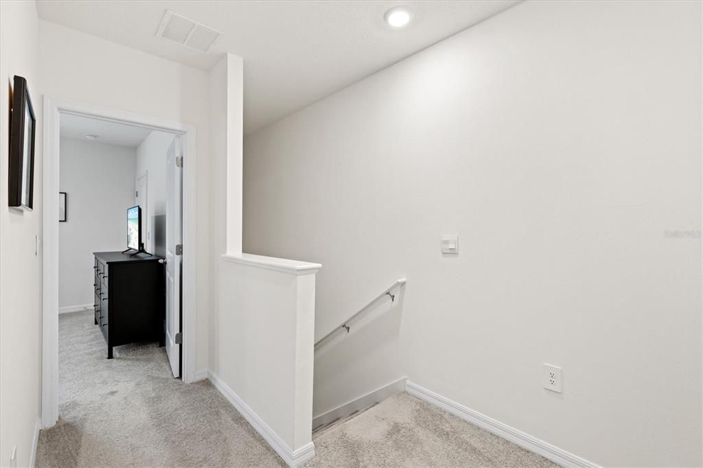 Active With Contract: $399,900 (3 beds, 2 baths, 1724 Square Feet)