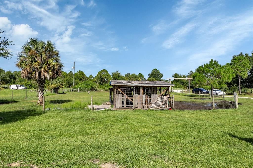 For Sale: $280,000 (3 beds, 2 baths, 1296 Square Feet)