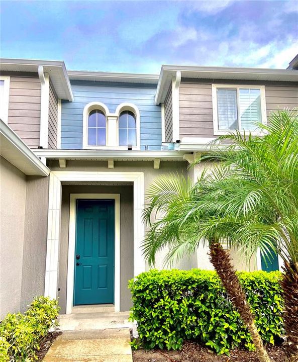 Lovely Townhouse with brand new exterior and roof