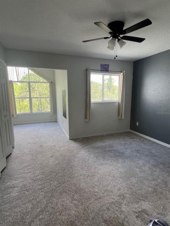 Active With Contract: $3,000 (3 beds, 3 baths, 1749 Square Feet)