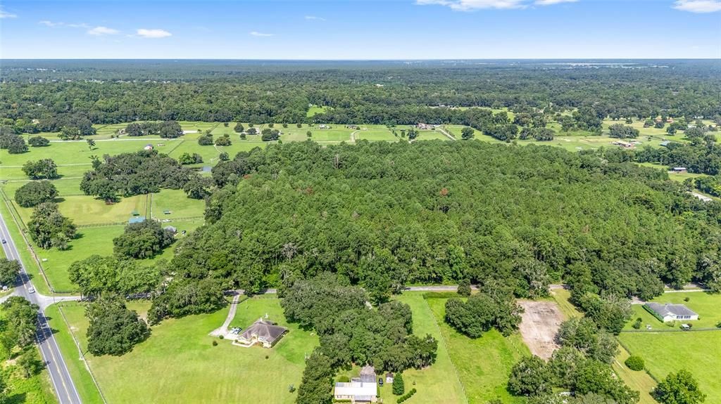 На продажу: $799,900 (20.04 acres)