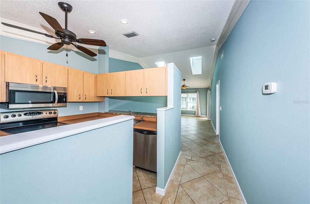 For Sale: $389,000 (2 beds, 2 baths, 920 Square Feet)