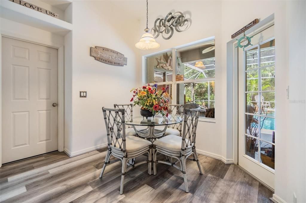 Active With Contract: $550,000 (4 beds, 3 baths, 2254 Square Feet)