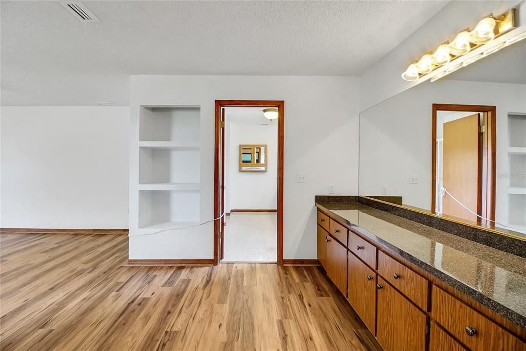 For Rent: $3,500 (3 beds, 2 baths, 2498 Square Feet)