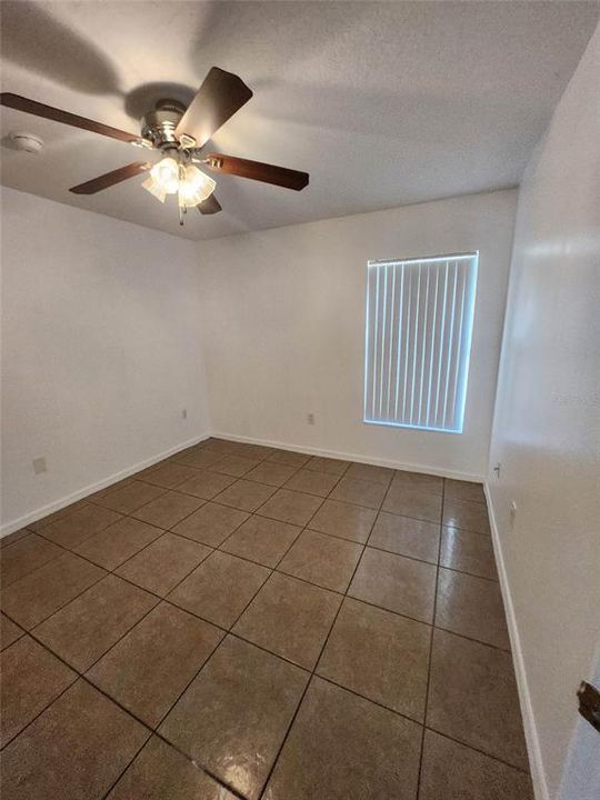 For Rent: $2,300 (4 beds, 2 baths, 1945 Square Feet)