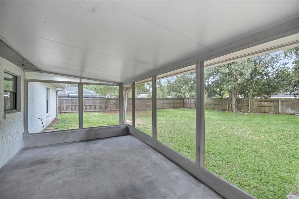 Active With Contract: $239,900 (3 beds, 2 baths, 1236 Square Feet)