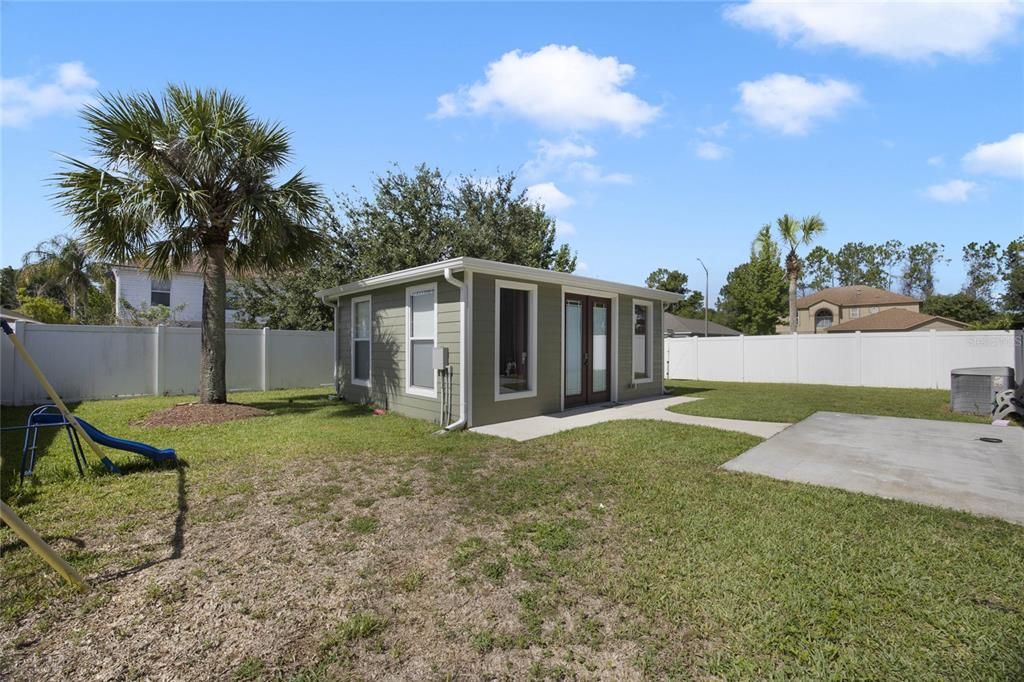 For Sale: $675,000 (5 beds, 2 baths, 3324 Square Feet)