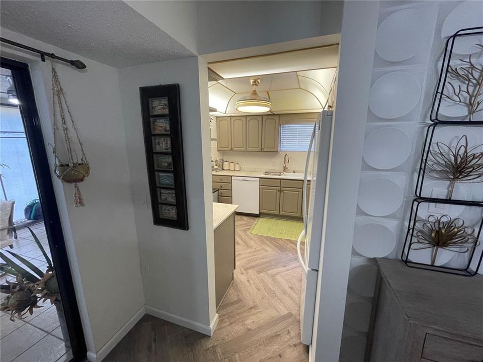 For Rent: $1,995 (2 beds, 2 baths, 1224 Square Feet)