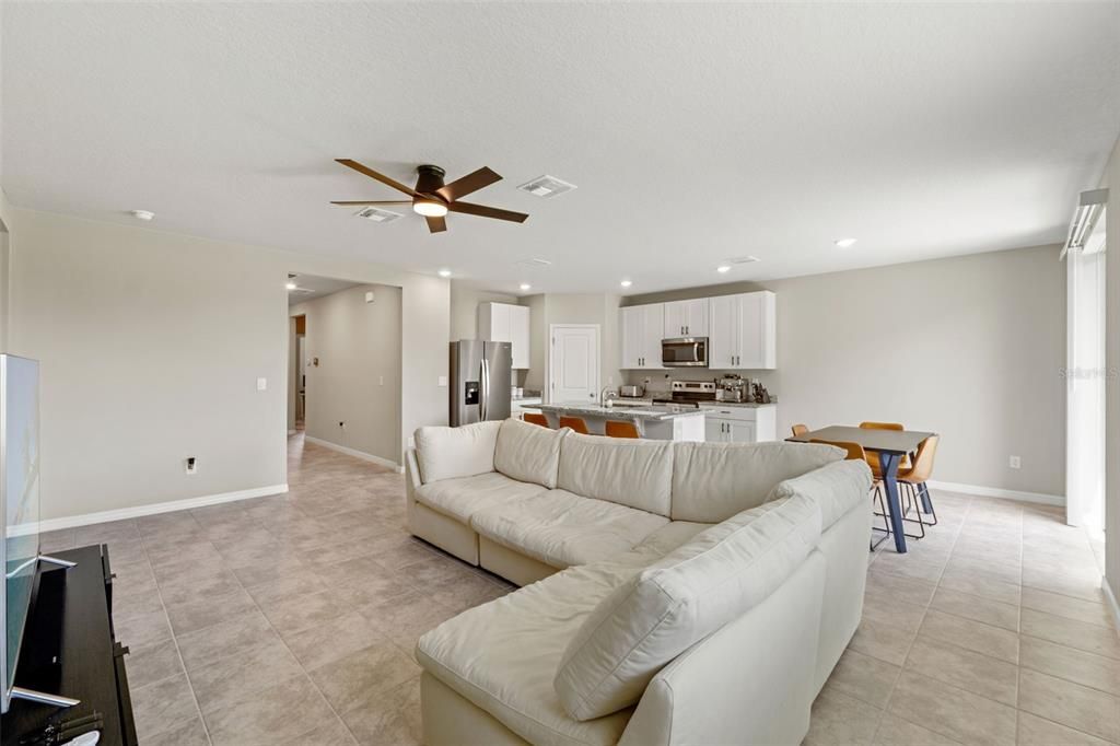 For Sale: $337,500 (3 beds, 2 baths, 1506 Square Feet)