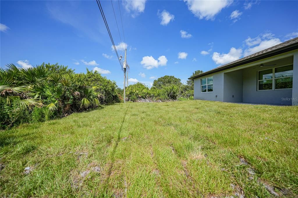 Active With Contract: $299,000 (3 beds, 2 baths, 1518 Square Feet)