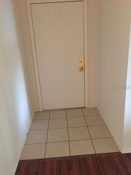 Active With Contract: $1,600 (2 beds, 2 baths, 905 Square Feet)