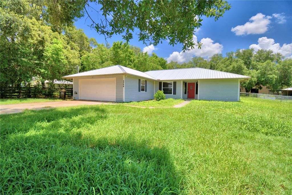 Active With Contract: $340,000 (3 beds, 2 baths, 1933 Square Feet)