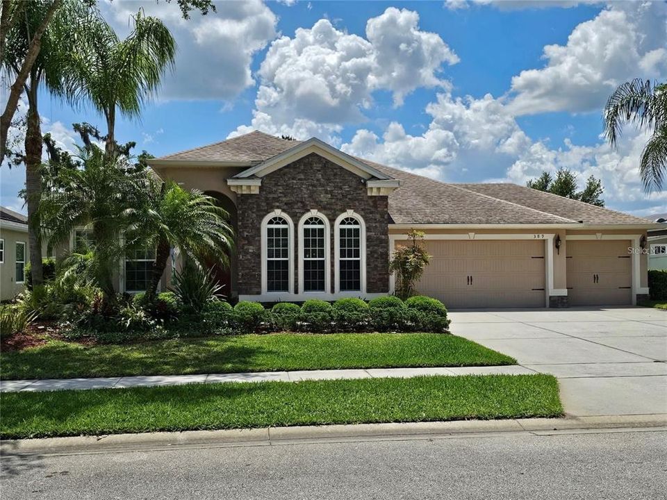 For Sale: $625,000 (3 beds, 2 baths, 2210 Square Feet)