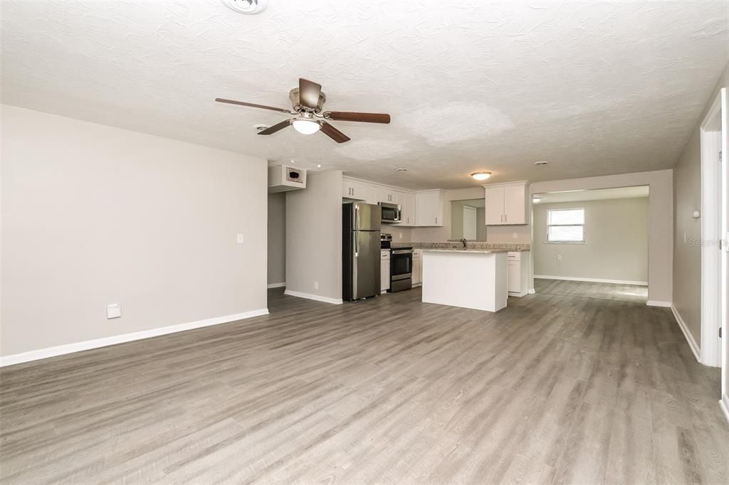 For Rent: $1,820 (4 beds, 1 baths, 1056 Square Feet)