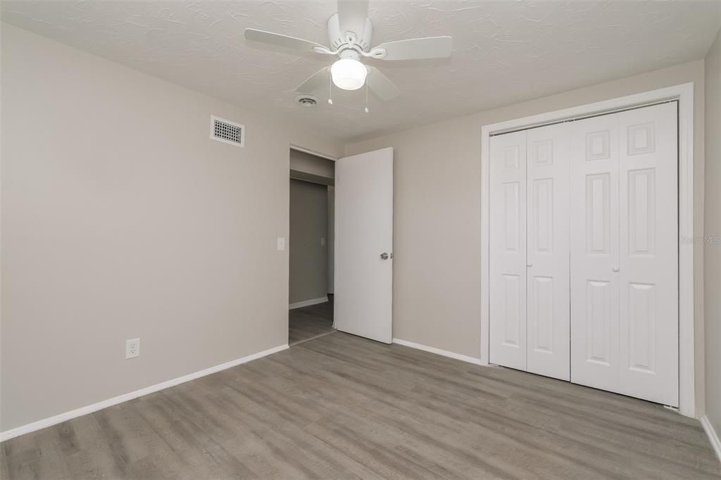 For Rent: $1,820 (4 beds, 1 baths, 1056 Square Feet)